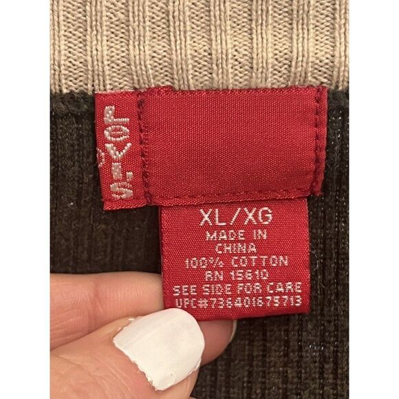 LEVI'S Army Green V Neck Jumper size L Mens Outerwear Outdoors Menswear.     T - Picture 4 of 4